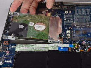 Langkah 5 — Keluarkan Hard Drive Lama dan Pasang yang Baru