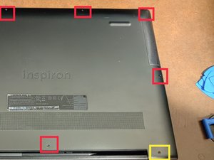 Langkah 1 — Membuka Tutup Laptop