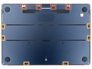 Langkah 6 — Lepaskan casing bawah