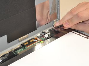 Langkah 4 — Lepaskan Kabel Digitizer