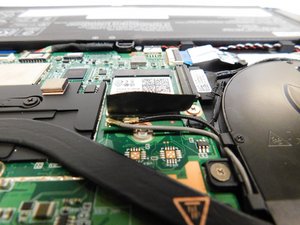 Langkah 2 — Lokasi dan penghapusan kabel Wi-Fi