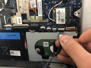 Langkah 2 — Mengakses SSD dan Mengganti