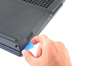 Langkah 4 — Melepaskan Klip Ventilasi Sisi Kanan dan Kiri