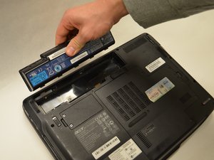 Langkah 3 — Lepaskan Kartu WiFi
