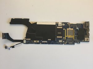 Langkah 4 — Angkat Motherboard