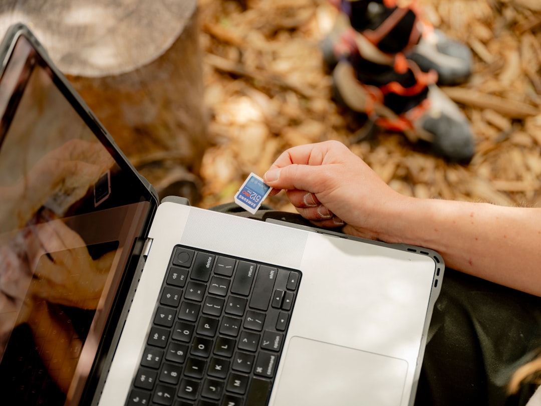 Penggantian RAM dan Wi-Fi Dell Inspiron B130