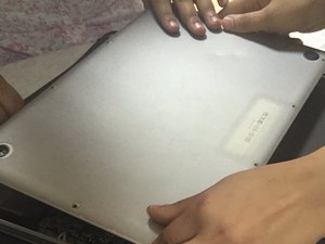 Langkah 12 — Memasang Kembali Casing
