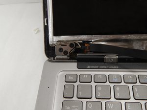 Langkah 3 — Memutus Kabel Sekitar Layar