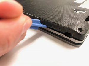 Langkah 2 — Membuka Casing Laptop