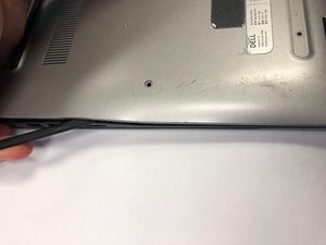Langkah 2 — Melepas Panel Belakang