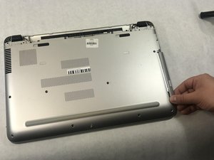 Langkah 3 — Lepaskan dan Ganti CD/DVD Drive