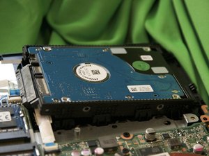 Langkah 5 — Mengganti RAM dan Hard Drive