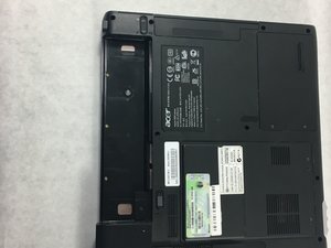 Langkah 3 — Mengganti Hard Drive