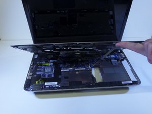 Langkah 10 — Lepaskan Screws Kipas