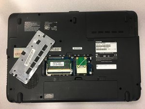 Langkah 2 — Mengakses Slot RAM