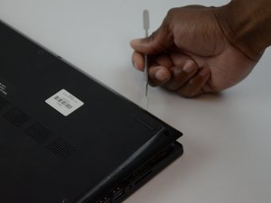 Langkah 3 — Lepaskan Tutup Belakang