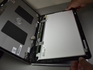 Langkah 7 — Mengangkat Layar Laptop