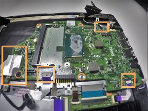 Langkah 5 — Lepaskan Kabel dan Tape dari Mainboard
