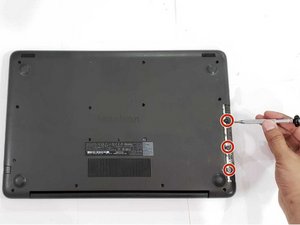 Langkah 2 — Lepaskan DVD Drive dan Tutup Belakang