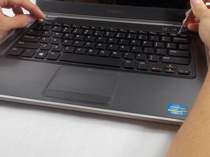 Langkah 2 — Mengeluarkan Keyboard