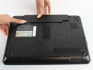 Langkah 2 — Mengangkat Keyboard