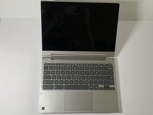 Langkah 3 — Pasang Kembali Keyboard dan Touchpad