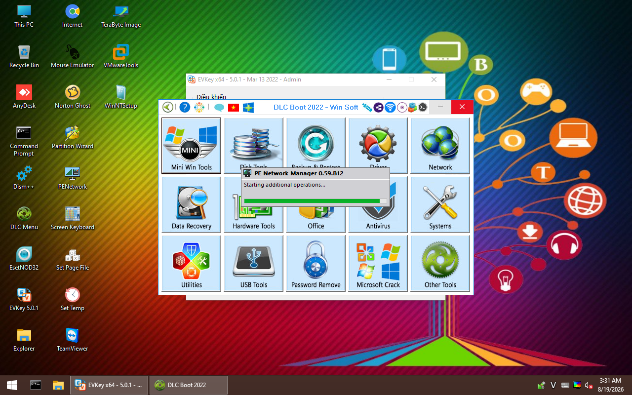 Desktop Windows 11 PE DLC Boot 2022 dengan susunan ikon berbeda dari Windows 10 PE dan jendela PE Network Manager sedang memulai koneksi