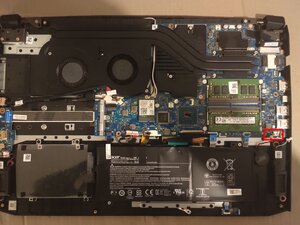 Langkah 6 — Menghubungkan Kabel BIOS dan Speaker
