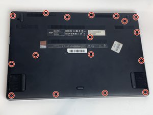 Langkah 1 — Matikan Laptop dan Buka Tutup Belakang