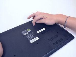 Langkah 2 — Lepaskan Baterai