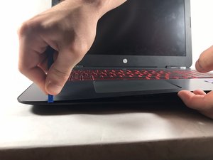 Langkah 2 — Mengangkat Panel Atas