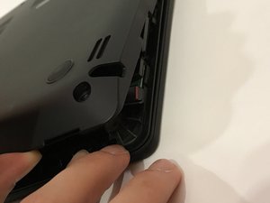 Langkah 2 — Membuka Panel Belakang Laptop