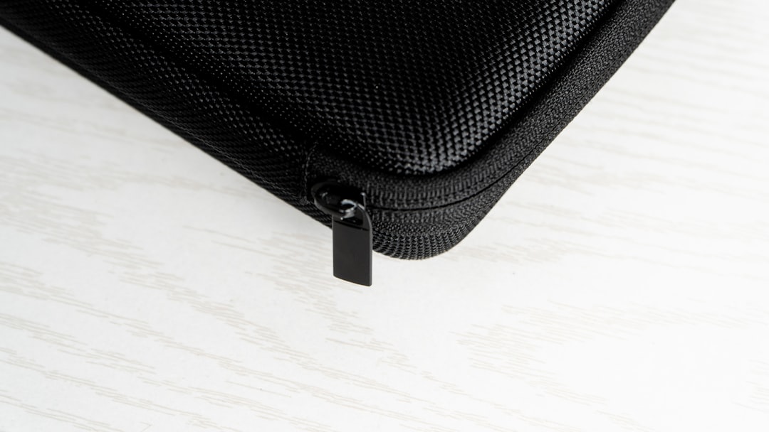 Ganti Kaki MacBook Pro 15" Unibody 2008-2009