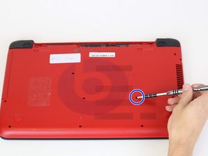 Langkah 1 — Matikan Laptop dan Siapkan Alat