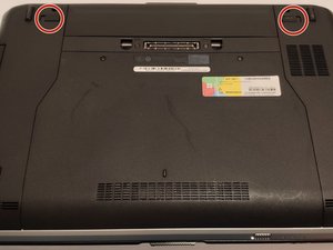 Langkah 1 — Mengeluarkan Baterai Laptop