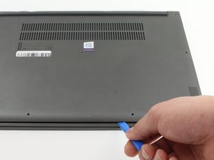 Langkah 2 — Buka Tutup Bawah Laptop
