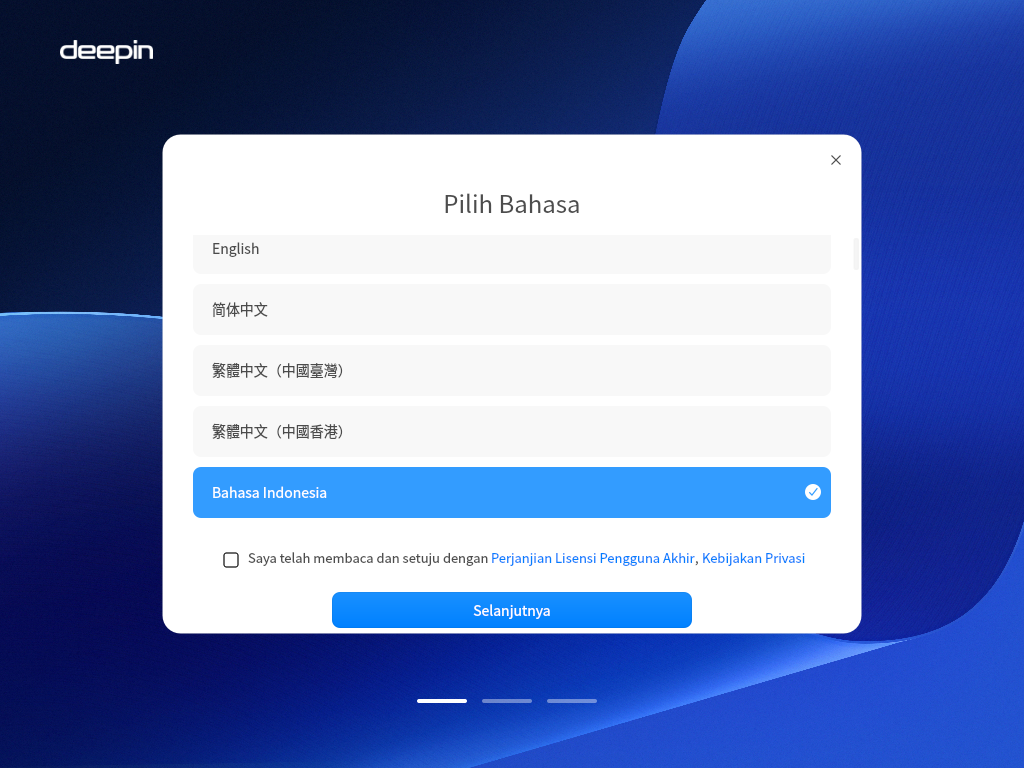Jendela pemasang Deepin berjudul Pilih Bahasa dengan baris Bahasa Indonesia tersorot biru bertanda centang dan tombol Selanjutnya
