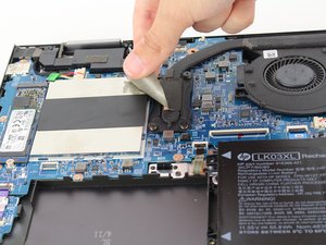 Langkah 5 — Lepaskan Tape Penjepit Heatsink