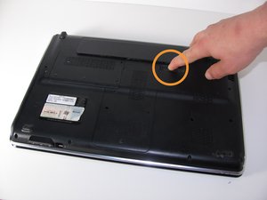 Langkah 1 — Matikan Laptop dan Cabut Baterai