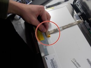 Langkah 5 — Lepaskan Penjepit dan Kabel Sekunder