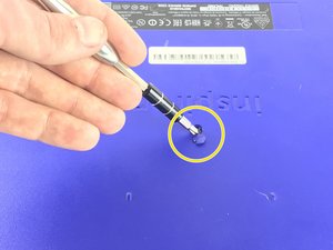 Langkah 1 — Buka Tutup Bawah Laptop