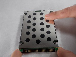 Langkah 4 — Mengganti Hard Drive Lama dengan yang Baru