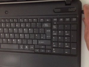 Langkah 1 — Matikan Laptop dan Cabut Kabel