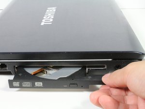 Langkah 4 — Membuka Optical Drive