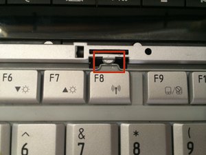 Langkah 3 — Lepaskan Keyboard