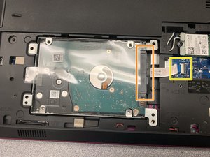 Langkah 7 — Mengganti Hard Drive