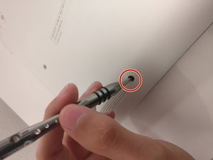 Langkah 1 — Membuka Tutup Laptop