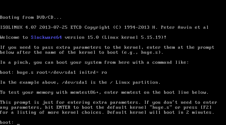 Prompt boot Slackware dengan tulisan Welcome to Slackware64 version 15.0 dan keterangan kernel huge.s