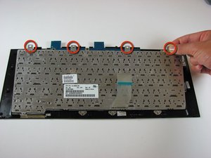 Langkah 7 — Lepaskan Keyboard (Opsional)