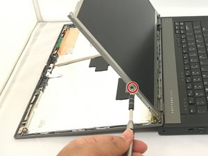 Langkah 5 — Pindahkan Sensor dan Lepaskan Layar